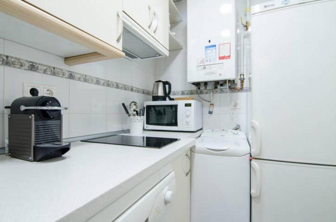 Cruz Apartment Madrid Extérieur photo